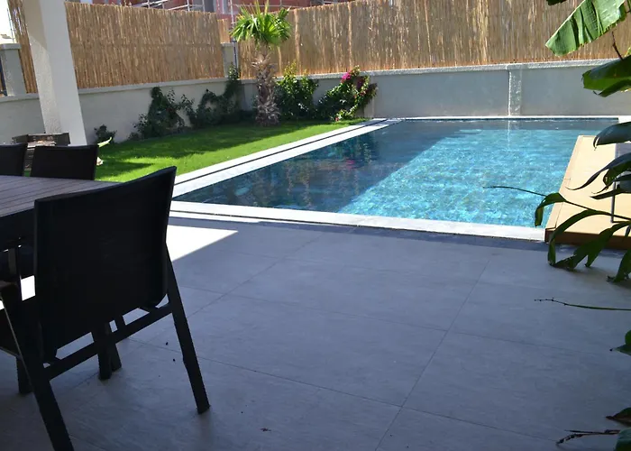 Villa Merkez 4 Odalarbanyolu Çeşme